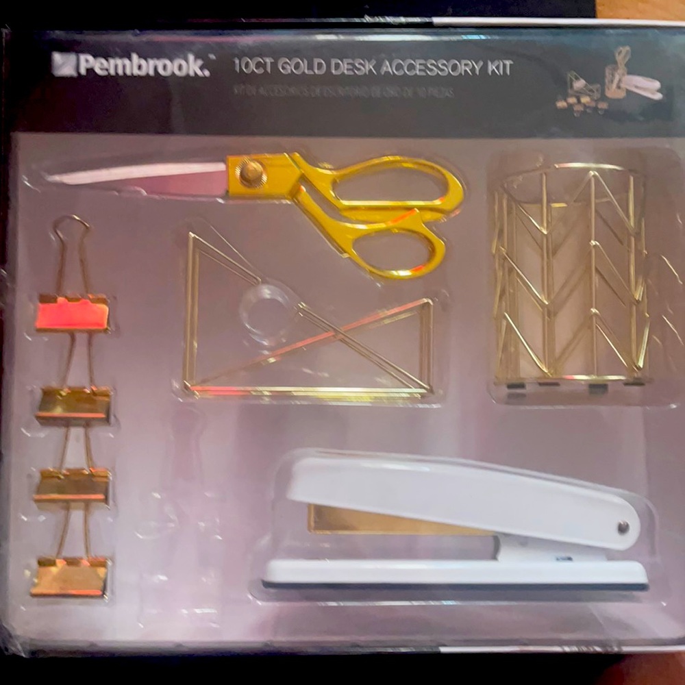 PEMBROOK 8CT GOLD DESK ACCESSORY KIT